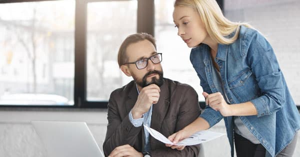 Comment l’intelligence artificielle transforme la conformité dans la finance