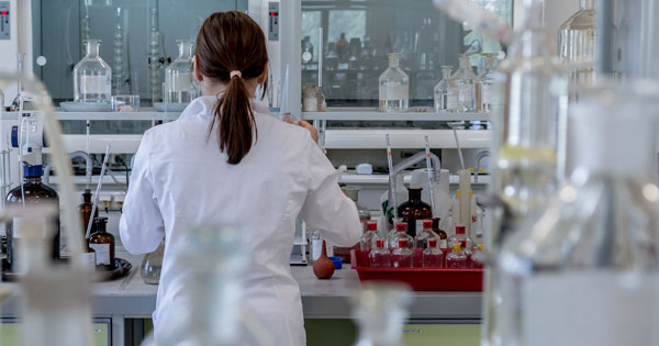 Les principes actifs pharmaceutiques: armes de relocalisation massive?